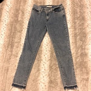 Levi’s 711 Skinny Jeans